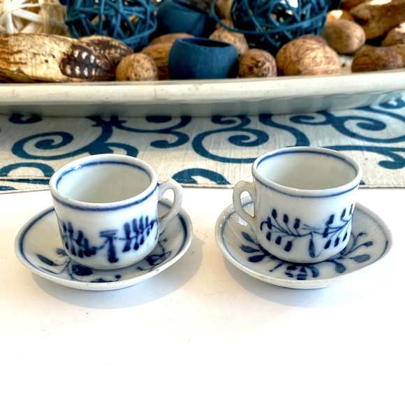 Antique Blue Onion Flow Blue Miniature Pair Porcelain Tea Cup & Saucer Set - Picture 3 of 8